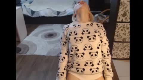 Snapshot of mrsluck chatting on 10.18.25 Sasha online show from 10.18.25