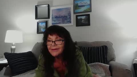 Snapshot of mrsvivianharper chatting on 02.10.26 VivianHarper online show from 02.10.26