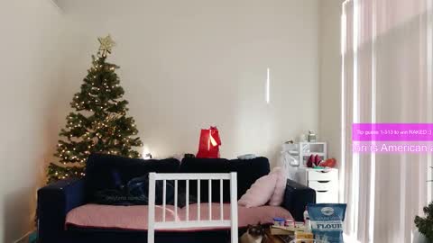 Snapshot of ms_mochii chatting on 02.18.26 R o r i SnapChat heyroriv2 wednesday - sunday Noon oclock mountain - 5pm mountain online show from 02.18.26