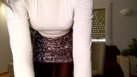 Snapshot of ms_seductive chatting on 11.11.25 Your M online show from 11.11.25