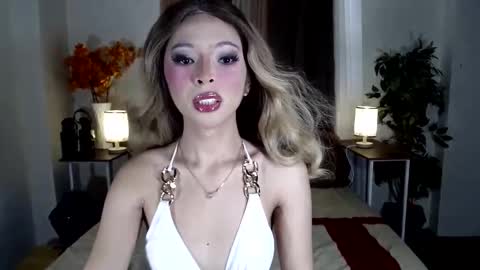 Snapshot of ms_seductivex chatting on 02.25.25 Karina online show from 02.25.25