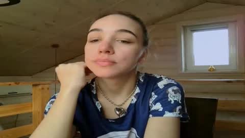 ms_sophiee online show from 03.06.25