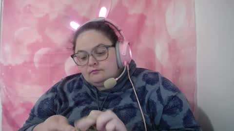Snapshot of mscamirose15 chatting on 10.01.25 Ms. Cami Rose online show from 10.01.25