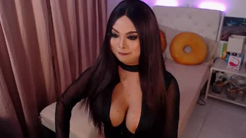 Snapshot of msgoldencum chatting on 01.31.25 MSGOLDENCUM online show from 01.31.25