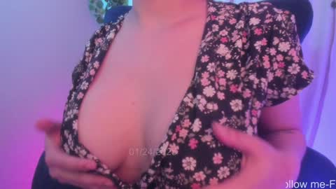 Snapshot of mslalune chatting on 01.25.25 Meg Vero online show from 01.25.25