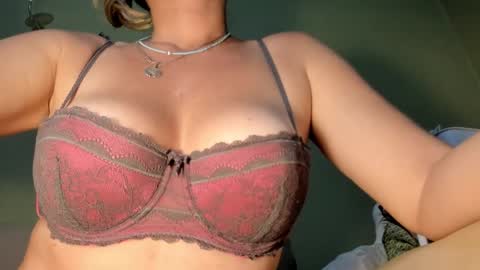 MsPurrfectLove online show from 02.20.25