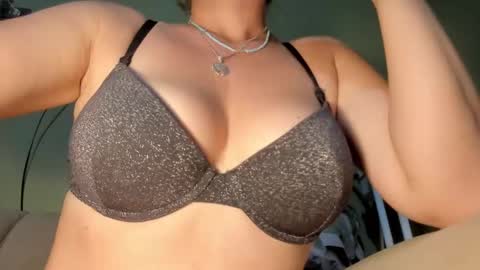 MsPurrfectLove online show from 03.01.25