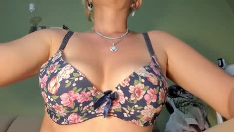 MsPurrfectLove online show from 03.02.25