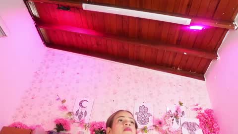 Snapshot of mssburbuja chatting on 10.07.25 Manuela online show from 10.07.25