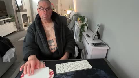 Snapshot of mtb1697 chatting on 10.08.25 mtb1697 online show from 10.08.25