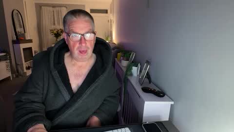 Snapshot of mtb1697 chatting on 10.17.25 mtb1697 online show from 10.17.25