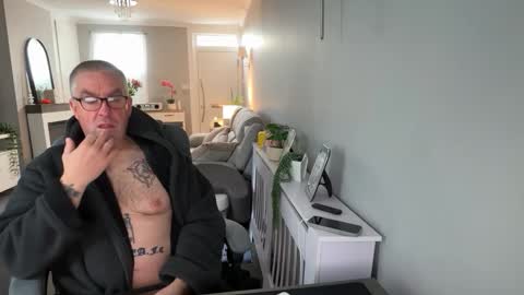 Snapshot of mtb1697 chatting on 10.18.25 mtb1697 online show from 10.18.25