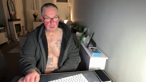 Snapshot of mtb1697 chatting on 11.13.25 mtb1697 online show from 11.13.25