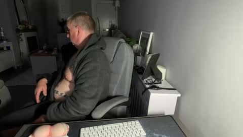 Snapshot of mtb1697 chatting on 05.24.26 mtb1697 online show from 05.24.26