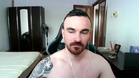 Snapshot of mu5clemania chatting on 07.15.26 Victor online show from 07.15.26