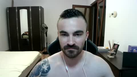 Snapshot of mu5clemania chatting on 07.15.26 Victor online show from 07.15.26