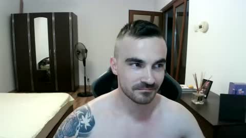 Snapshot of mu5clemania chatting on 07.19.26 Victor online show from 07.19.26