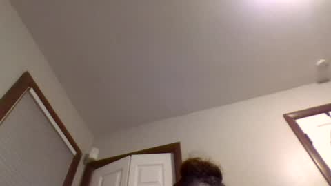 Snapshot of muaimommie chatting on 06.13.26 muaimommie online show from 06.13.26
