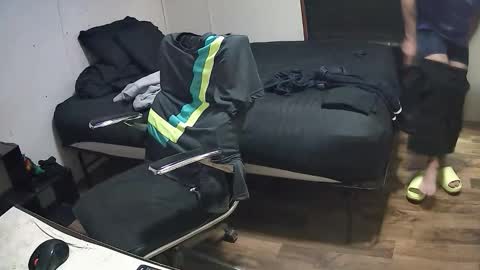 Muffdiver online show from 04.07.26