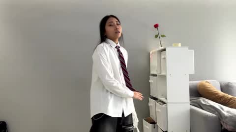 Mia online show from 03.28.26