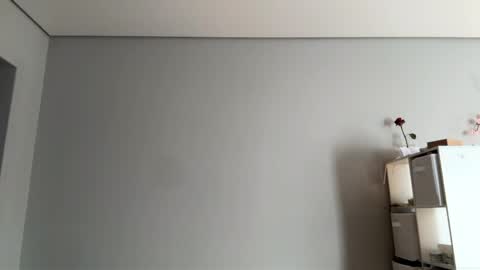 Mia online show from 04.15.26