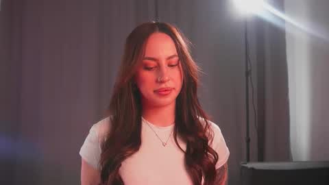 Kira online show from 10.12.25