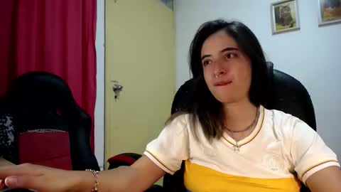 Snapshot of multiorgasmic_6 chatting on 09.22.25 Dani and Alex online show from 09.22.25