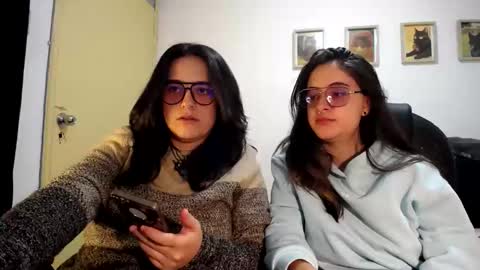 Snapshot of multiorgasmic_6 chatting on 10.04.25 Dani and Alex online show from 10.04.25