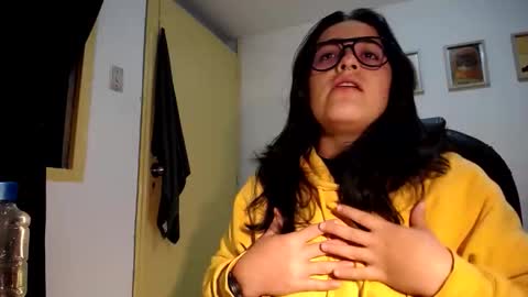 Snapshot of multiorgasmic_6 chatting on 10.17.25 Dani and Alex online show from 10.17.25