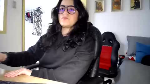 Snapshot of multiorgasmic_6 chatting on 11.11.25 Dani and Alex online show from 11.11.25