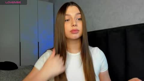 Snapshot of murbur chatting on 10.30.25 Kaya online show from 10.30.25