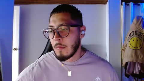 Snapshot of muscle_cock32 chatting on 09.26.25 David Big online show from 09.26.25