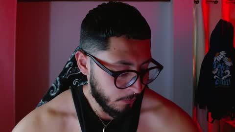 Snapshot of muscle_cock32 chatting on 10.22.25 David Big online show from 10.22.25