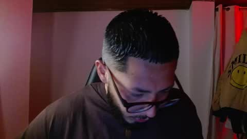 Snapshot of muscle_cock32 chatting on 11.03.25 David Big online show from 11.03.25