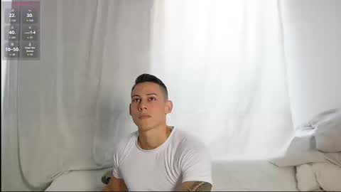 Snapshot of muscle_king_cum chatting on 09.15.25 muscle_king_cum online show from 09.15.25