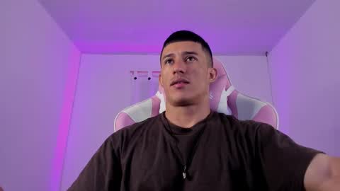 Muscle Man online show from 01.12.26