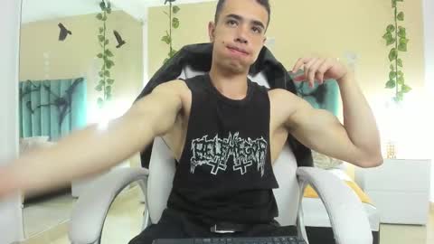 muscle scott online show from 10.30.25