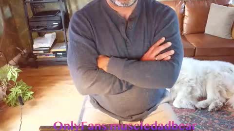 Snapshot of muscledadbear chatting on 12.15.25 Jordan El Din online show from 12.15.25
