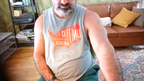 Snapshot of muscledadbear chatting on 07.09.26 Jordan El Din online show from 07.09.26