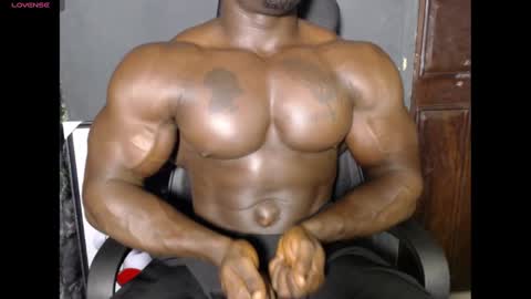 musclegod23 online show from 01.14.25