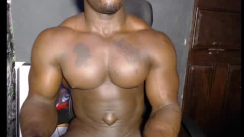 musclegod23 online show from 01.28.25