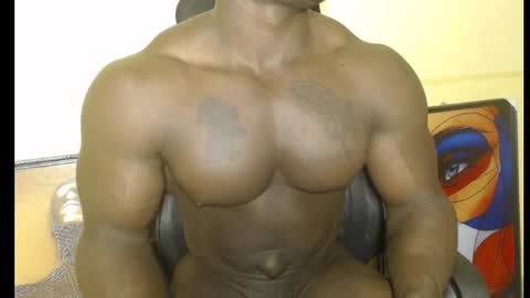 musclegod23 online show from 02.05.25