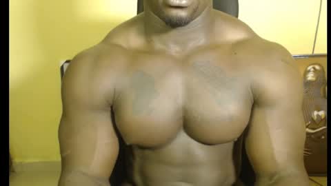 musclegod23 online show from 02.10.25