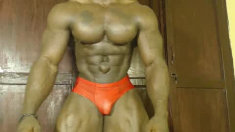 Snapshot of musclegodsammy23 chatting on 10.18.25 musclegod23 online show from 10.18.25