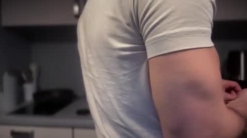 musclehair3 online show from 09.27.25