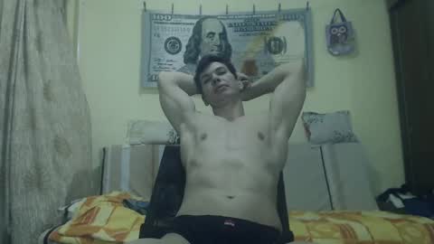 Snapshot of musculargod chatting on 01.13.25 SexyMuscled online show from 01.13.25