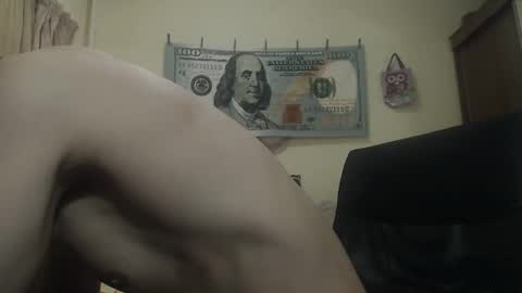 Snapshot of musculargod chatting on 03.09.25 SexyMuscled online show from 03.09.25