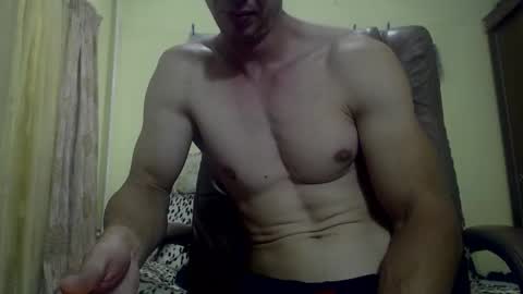 Snapshot of musculargod chatting on 09.08.25 SexyMuscled online show from 09.08.25