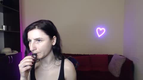 Jeneva online show from 11.27.25