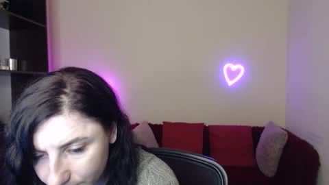 Jeneva online show from 11.27.25